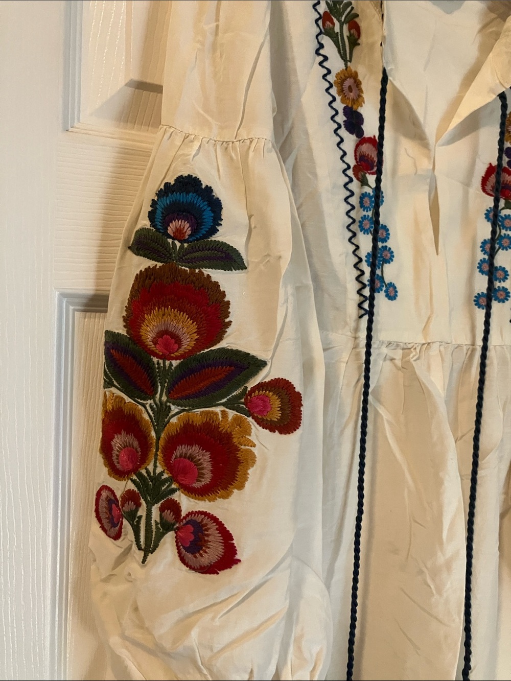 Zara Cream Mini Dress with Multicolor Floral Embroidery